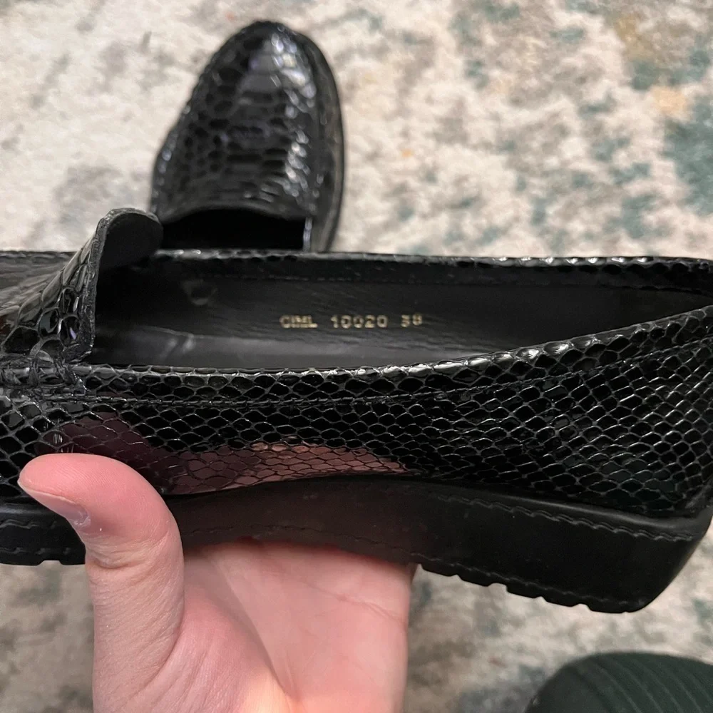Stuart Weitzman Black Faux Leather Snakeskin Print Loafers Size 7.5
